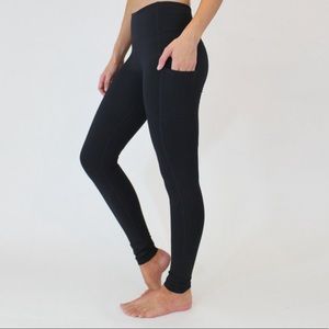 Senita Athletics black Denali leggings
